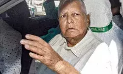 लैंड फॉर जॉब मामला- कोर्ट ने लगाई आवाज- लालू राबड़ी हाजिर हो लैंड फॉर जॉब मामला- कोर्ट ने लगाई आवाज- लालू राबड़ी हाजिर हो