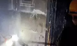 दो मंजिला मकान में लगी भयंकर आग- सामान हुआ जलकर खाक