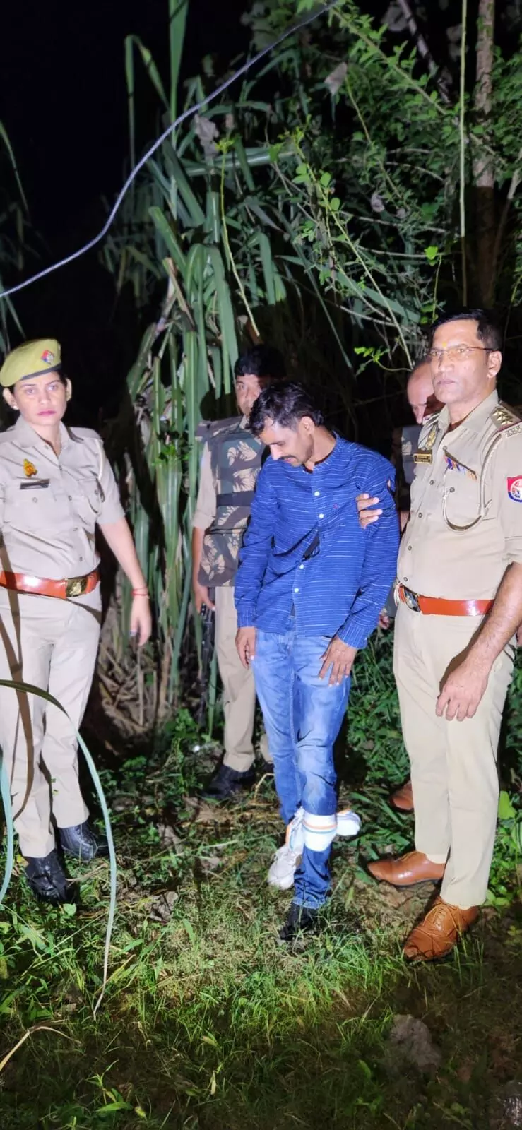 युवती से छेड़छाड़ करने वाला पुलिस से भिड़ा- मुठभेड़ में हाफ एनकाउंटर