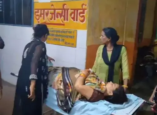 तेज रफ्तार कार ने मारी ई रिक्शा में टक्कर- मौके पर मची चीख पुकार