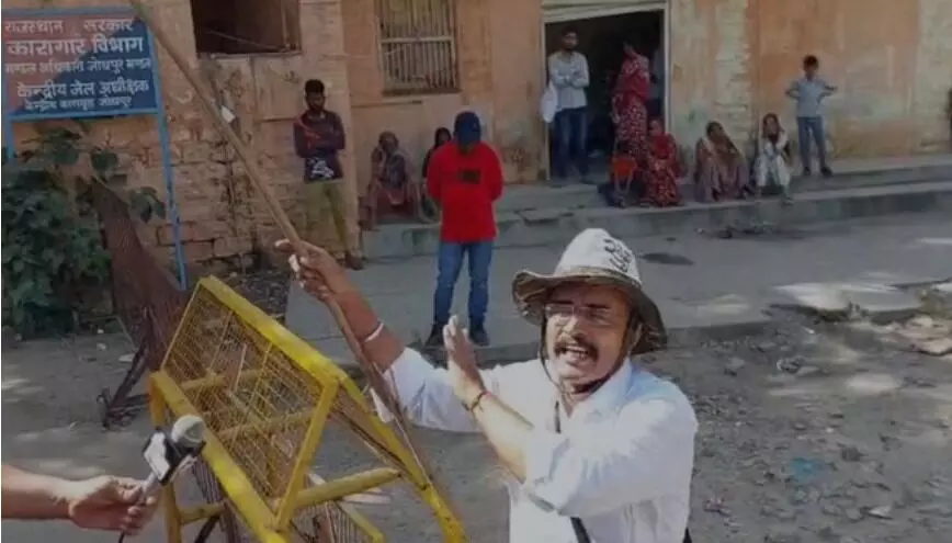 सोनम वांगचुक के समर्थन में जेल के बाहर नारेबाजी करने वाला किया गिरफ्तार