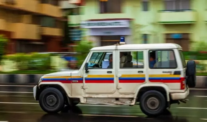 सिलबट्टे से कूटकर प्रेमिका ने ले ली प्रेमी की जान पुलिस बुलाकर बोली...
