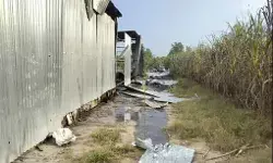 पटाखा फैक्ट्री में जोरदार ब्लास्ट-धमाकों से उड़ी फैक्ट्री- लोगों में.. पटाखा फैक्ट्री में जोरदार ब्लास्ट-धमाकों से उड़ी फैक्ट्री- लोगों में..