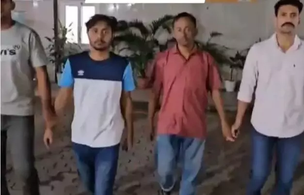पुलिस का आपरेशन सेल- दो बांग्लादेशी लगे हाथ- अवैध रूप से..
