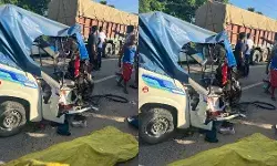 ट्रक और ऑटो की हुई जबरदस्त टक्कर- चार लोगों को गंवानी पड़ी जिंदगी ट्रक और ऑटो की हुई जबरदस्त टक्कर- चार लोगों को गंवानी पड़ी जिंदगी