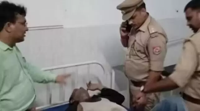 मां की मौत से सदमे में आये युवक ने कार से उतर गंगा में लगाई छलांग