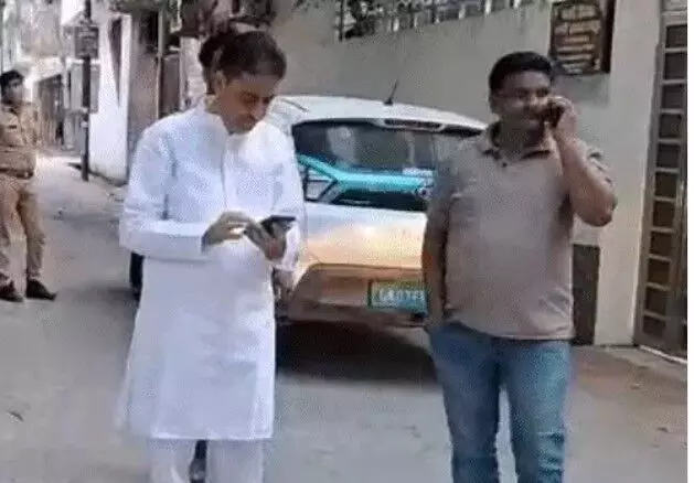 बरेली जाने की जुगत भिड़ा रहे सांसद एवं विधायक हाउस अरेस्ट बरेली जाने की जुगत भिड़ा रहे सांसद एवं विधायक हाउस अरेस्ट