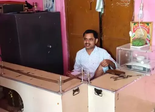 लूट का प्रयास- सरदार वेश में आए बदमाशों का सर्राफा कारोबारी पर हमला