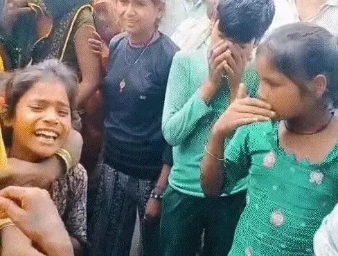 मनपसंद सब्जी नहीं बनाने पर हंसिया से काट डाली पत्नी की गर्दन- लाश के..