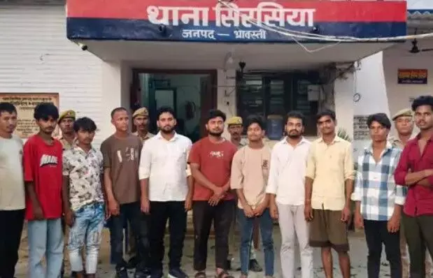 इनसे मिलिए यह है शोहदे एवं स्टंटबाज- लडकियों को देखकर जाग जाती थी..