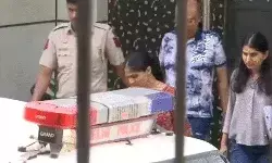 यौन शोषण के आरोपी चैतन्यानंद की तीन चेली गिरफ्तार- बनाती थी.. यौन शोषण के आरोपी चैतन्यानंद की तीन चेली गिरफ्तार- बनाती थी..