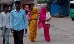 दादी को भी चढ़ा इश्कबाजी का शौक- बॉयफ्रेंड के साथ भागी दादी ले गई.... दादी को भी चढ़ा इश्कबाजी का शौक- बॉयफ्रेंड के साथ भागी दादी ले गई....