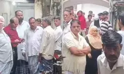 घर के भीतर उर्दू टीचर का मर्डर- कमरे के अंदर मिली लाश- दीवार पर खून.. घर के भीतर उर्दू टीचर का मर्डर- कमरे के अंदर मिली लाश- दीवार पर खून..