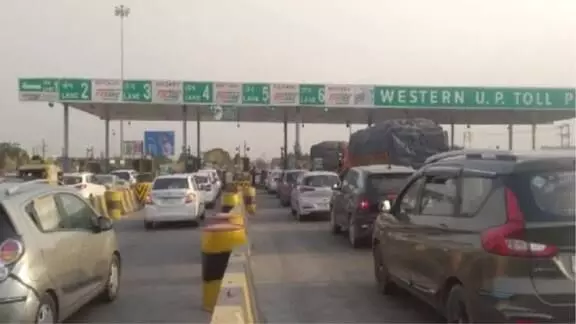 हाईवे का सफर हुआ सस्ता- टोल टैक्स की दरें हुई कम- गाड़ी चालकों..