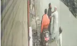 हिदायत- चुपचाप सुन पुजारी- हनुमान चालीसा की आवाज नहीं.. हिदायत- चुपचाप सुन पुजारी- हनुमान चालीसा की आवाज नहीं..