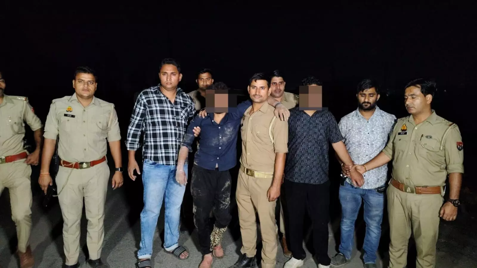 लूट को अंजाम देने वाले 2 बदमाशो को पुलिस ने मुठभेड़ के बाद किया अरेस्ट