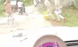 राहत सामग्री बांटने गए BJP सांसद पर हमला- फोड़ा सिर- लगाये नारे