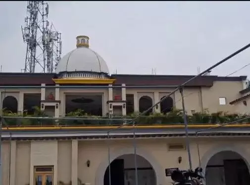 तौकीर के करीबियों पर शिकंजा जारी-सपा नेता की कमाई का जरिया बारातघर सील