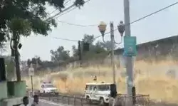 आजम की नाराज़गी- सांसद को रास्ते में ही उतारकर रामपुर पहुंचे अखिलेश