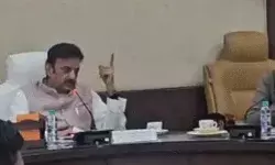 बैठक में जब खुलने लगी पोल तो डिप्टी चीफ मिनिस्टर ने बंद कराया कैमरा बैठक में जब खुलने लगी पोल तो डिप्टी चीफ मिनिस्टर ने बंद कराया कैमरा