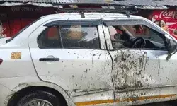 यमुनोत्री जा रही कार पर गिरा पहाड़- गाड़ी में तीन लोग थे सवार यमुनोत्री जा रही कार पर गिरा पहाड़- गाड़ी में तीन लोग थे सवार