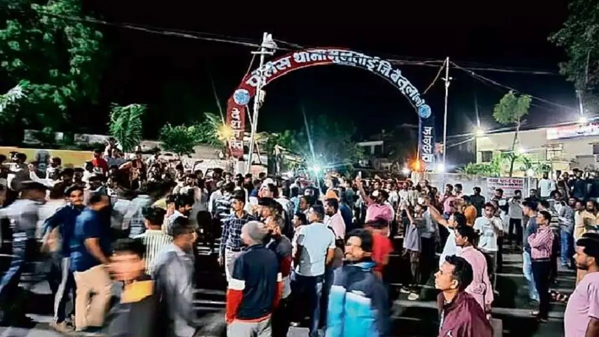 बैतूल में RSS प्रचारक से मारपीट के बाद तनाव, पांच आरोपी हिरासत में बैतूल में RSS प्रचारक से मारपीट के बाद तनाव, पांच आरोपी हिरासत में