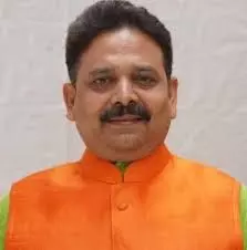 दीपावली पर स्वदेशी अपनाएं और भारत को सशक्त बनाएं- रवींद्र जायसवाल दीपावली पर स्वदेशी अपनाएं और भारत को सशक्त बनाएं- रवींद्र जायसवाल