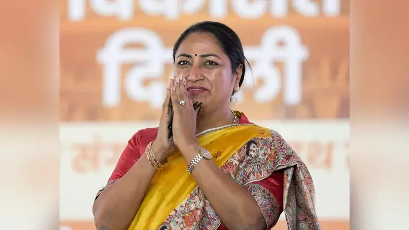 व्यापारी का जीएसटी रिफंड तय समय में देने के लिए सरकार प्रतिबद्ध- रेखा व्यापारी का जीएसटी रिफंड तय समय में देने के लिए सरकार प्रतिबद्ध- रेखा