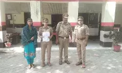 पुलिस ने ठगी गई रकम कराई वापस- पीड़ित के चेहरे पर लौटी खुशी