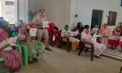 SO ने टीम के साथ मिलकर किया जागरूक- हेल्पलाइन नंबरों की दी जानकारी