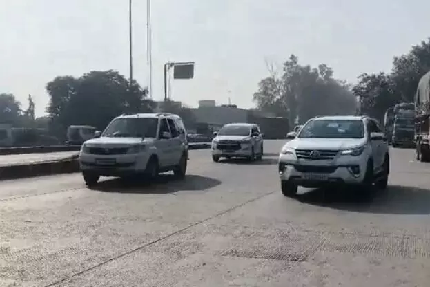 आजम से मिलने रवाना हुए स्वामी प्रसाद ने मचाई राजनीतिक हलचल आजम से मिलने रवाना हुए स्वामी प्रसाद ने मचाई राजनीतिक हलचल