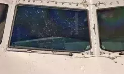 एयरपोर्ट पर टला बड़ा हादसा- फ्लाइट की विंडशील्ड में आई दरार एयरपोर्ट पर टला बड़ा हादसा- फ्लाइट की विंडशील्ड में आई दरार