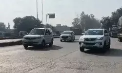 आजम से मिलने रवाना हुए स्वामी प्रसाद ने मचाई राजनीतिक हलचल