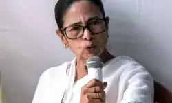 MBBS छात्रा से गैंगरेप- बोली CM आधी रात को लड़की कॉलेज से कैसे.. MBBS छात्रा से गैंगरेप- बोली CM आधी रात को लड़की कॉलेज से कैसे..