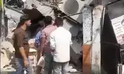 अधिवक्ताओं के चेंबर पर चला बुलडोजर- प्रशासनिक कार्रवाई से वकील.. अधिवक्ताओं के चेंबर पर चला बुलडोजर- प्रशासनिक कार्रवाई से वकील..