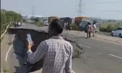 जमीन में समाई सड़क-100 मीटर जमीन में धंसी- एक लेन का ट्रैफिक.. जमीन में समाई सड़क-100 मीटर जमीन में धंसी- एक लेन का ट्रैफिक..