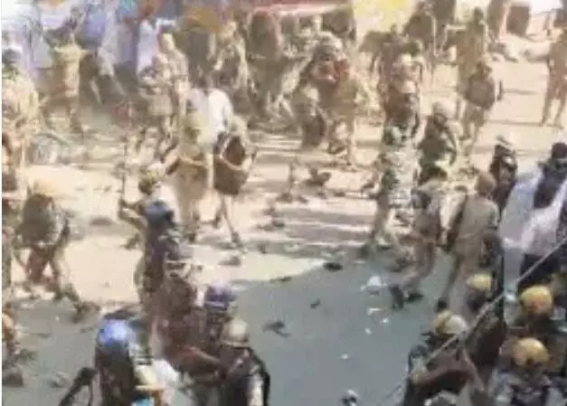 अभी मौलाना की रिहाई नहीं- वर्चुअल पेशी में तौकीर की हिरासत बढ़ी अभी मौलाना की रिहाई नहीं- वर्चुअल पेशी में तौकीर की हिरासत बढ़ी