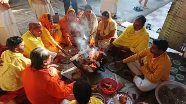 संत प्रेमानंद महाराज के स्वास्थ्य लाभ के लिए यज्ञ-मुस्लिम भी हुए शामिल
