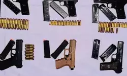 हथियार तस्करी मॉड्यूल का खुलासा- 6 पिस्टल व कई हथियारों के साथ.. हथियार तस्करी मॉड्यूल का खुलासा- 6 पिस्टल व कई हथियारों के साथ..