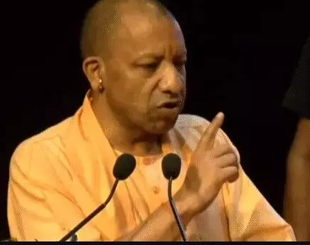 चौराहे पर जिसे यमराज से मिलना हो वही बेटियों से छेड़खानी की हिम्मत.. चौराहे पर जिसे यमराज से मिलना हो वही बेटियों से छेड़खानी की हिम्मत..