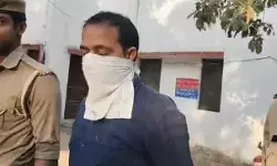 रिश्वत लेते रंगे हाथ पकड़ा गया पीडब्ल्यूडी का JE मुंह ढककर निकला रिश्वत लेते रंगे हाथ पकड़ा गया पीडब्ल्यूडी का JE मुंह ढककर निकला