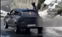 हरियाणा के युवकों का हिमाचल में हुड़दंग-कार में की स्टंटबाजी- अब कटा.. हरियाणा के युवकों का हिमाचल में हुड़दंग-कार में की स्टंटबाजी- अब कटा..