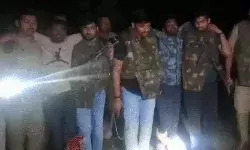 साथियों के पैर में गोली लगते ही हिम्मत दे गई जवाब-बदमाश ने किया सरेंडर