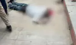 कोर्ट की बिल्डिंग पर चढ़े बुजुर्ग ने लगाई नीचे छलांग-जेब से मिला पर्चा