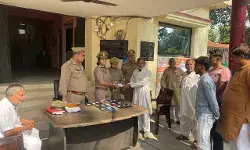 पुलिस ने दीपावली की खुशी को दोगुना किया-खोये मोबाइल पाकर खिले चेहरे