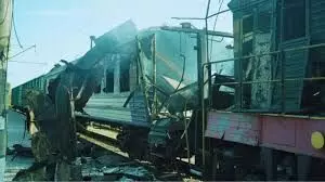 यहाँ ट्रेन पर रूसी ड्रोन हमले में दर्जनों से ज्यादा लोग हुए घायल यहाँ ट्रेन पर रूसी ड्रोन हमले में दर्जनों से ज्यादा लोग हुए घायल