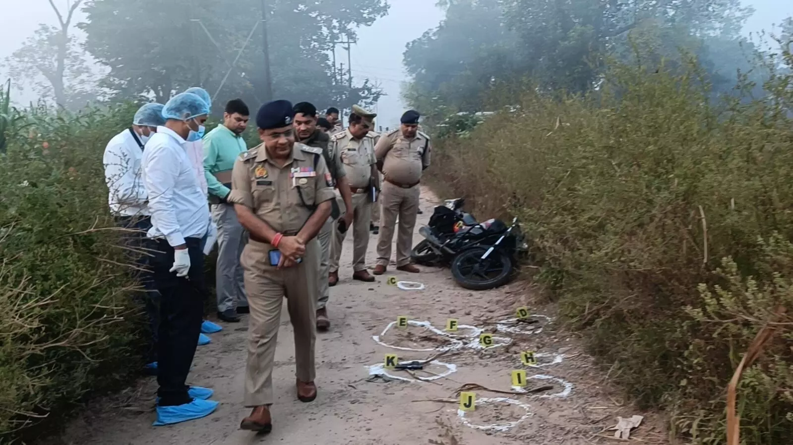 शामली में गोलियों की तड़तड़ाहट- मुठभेड़ में दर्जनों बदमाश लंगड़े-1 हुआ ढेर शामली में गोलियों की तड़तड़ाहट- मुठभेड़ में दर्जनों बदमाश लंगड़े-1 हुआ ढेर