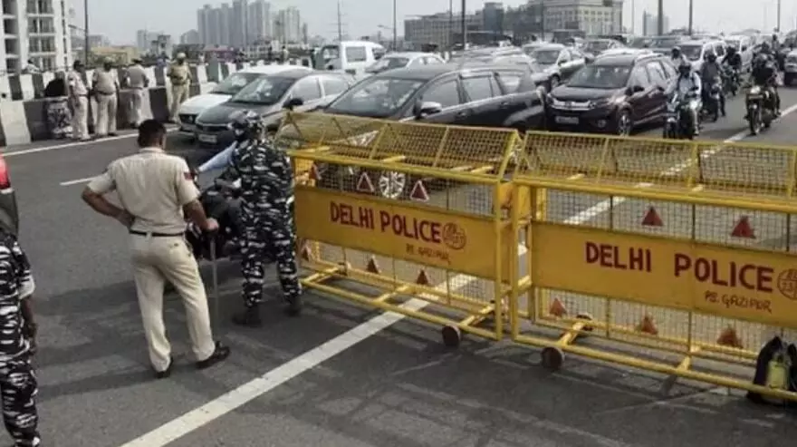 प्रदूषण को लेकर बड़ा फैसला-राजधानी में ऐसी गाड़ियों की एंट्री होगी बंद प्रदूषण को लेकर बड़ा फैसला-राजधानी में ऐसी गाड़ियों की एंट्री होगी बंद