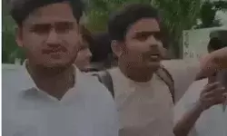 विधायक निधि से लगवाया गया योगी की फोटो वाला बोर्ड AMU से किया बाहर