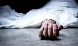 बीमार पत्नी का मर्डर करने के बाद बुजुर्ग ने किया बेटों पर अटैक और फिर